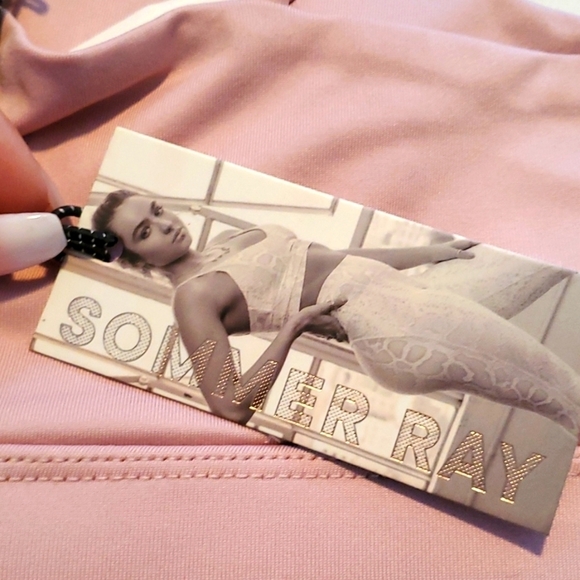 Sommer Ray workout top pink - Picture 9 of 9